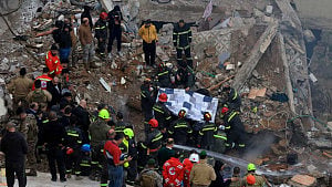 Lebanon's Tripoli building collapse kills 14