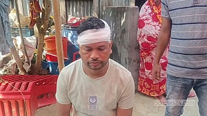 চাঁদার দাবিতে চাঁদপুরে বিয়ে বাড়িতে ‘কিশোর গ্যাংয়ের’ হামলা, আহত ৩