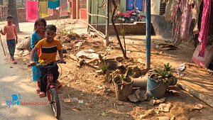 বর্ণিল শৈশব
