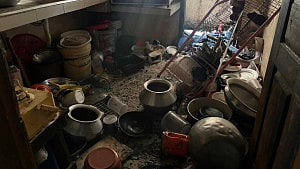 Sudden blast at sehri ignites a home. Residents rush out engulfed in flames