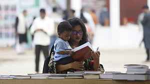 বইমেলা ও বইবাজার নিয়ে নতুন ভাবনাচিন্তা জরুরি