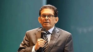 ‘এটা চলমান প্রক্রিয়া’: প্রতিরক্ষা কেনাকাটা সম্পর্কে খলিলুর রহমান