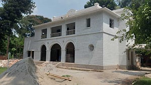 29 Minto Road gets facelift for opposition leader