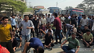 Garment workers block Dhaka–Sylhet Highway for backpay