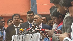 বাংলাদেশ ‘গণতন্ত্রের ট্রেনে উঠে গেল’: সিইসি