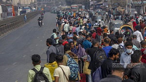 Dhaka streets choked with passengers
