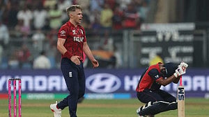 ইংল্যান্ডকে বাগে পেয়েও ইতিহাস গড়তে পারল না নেপাল