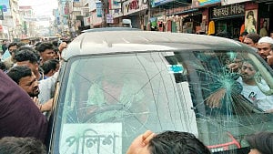 নীলফামারীতে আসামি ধরতে গিয়ে হামলার শিকার পুলিশ