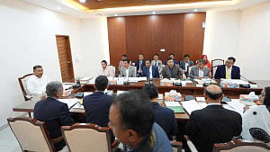 PM chairs meeting on Dhaka airport's third terminal