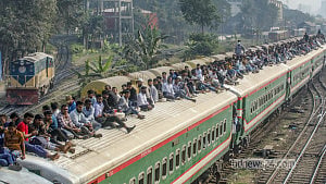 ভোট দিতে বাড়ি ফেরার চাপ