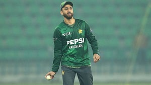 Pakistan's India boycott splits fans