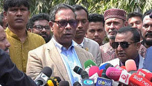 Govt to hire 100,000 health workers