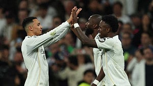 Vinicius scores as Real reach last 16