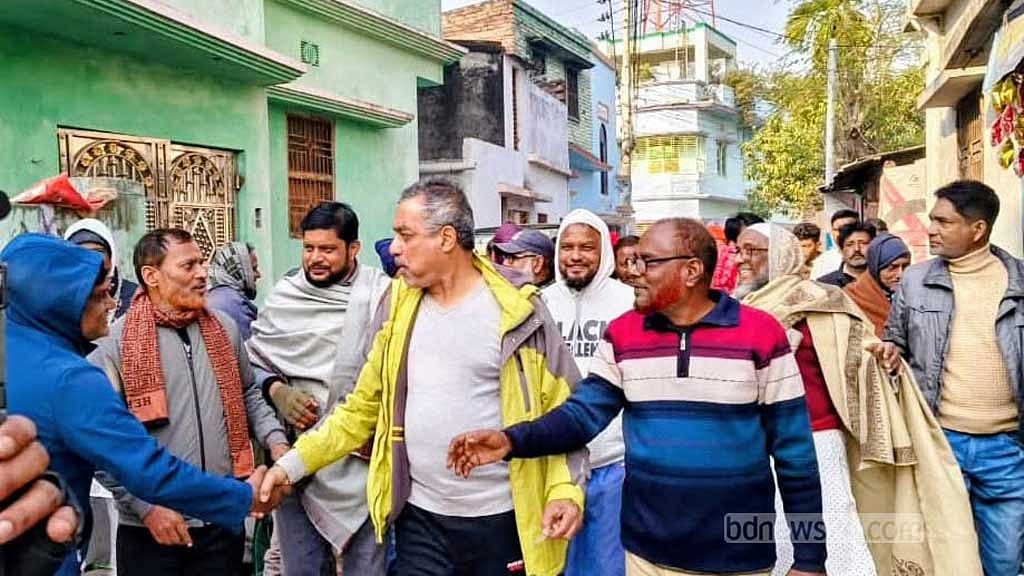 BNP candidate Harunur Rashid campaigning in Chapainawabganj-3 (Sadar) constituency.