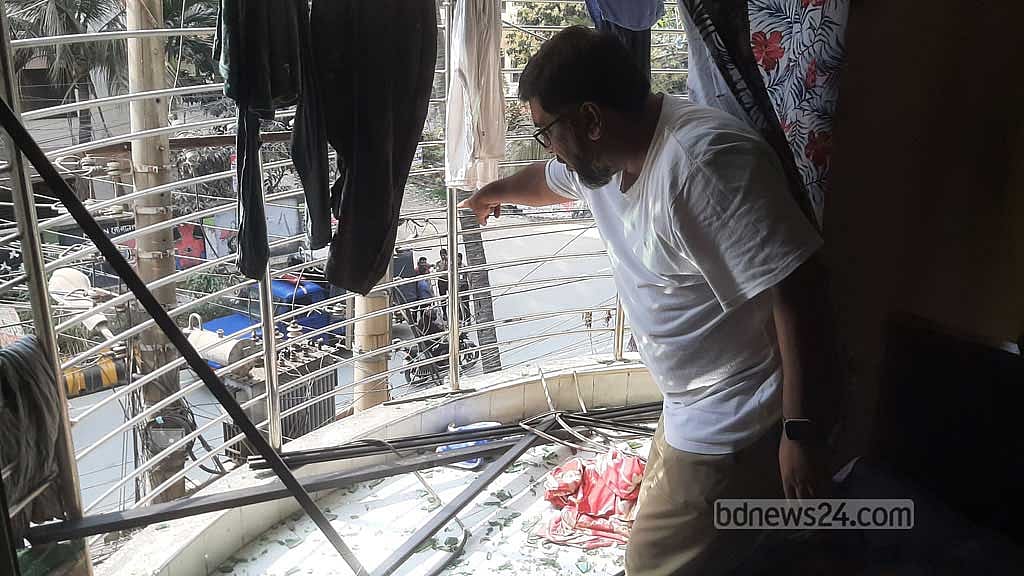 সাখাওয়াত হোসেনের পাশের ফ্ল্যাটটির অবস্থা