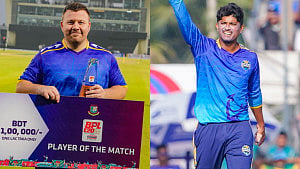 রসিংটনের কিপিংয়ে ধোনির ছবি দেখছেন মেহেদি