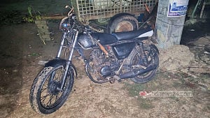 বরিশালে ট্রাক চাপায় মোটরসাইকেলের ২ আরোহী নিহত