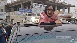 পথসভার মঞ্চ ভেঙে দেওয়ার অভিযোগ রুমিন ফারহানার