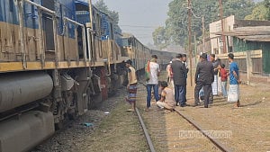 Engine fault strands Meghna Express for 6 hours