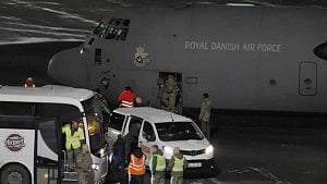 Europeans send troops to Greenland
