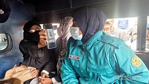 JnUCSU: Police escort VP candidate’s wife from campus gate