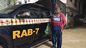 নোয়াখালীতে জমির বিরোধে বৃদ্ধাকে হত্যা, পলাতক ছোট ভাই গ্রেপ্তার
