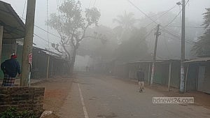 পঞ্চগড়ে তাপমাত্রা নেমেছে ৭ ডিগ্রিতে, শীতে নাকাল জনজীবন