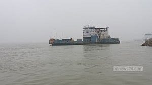 Fog: Paturia-Daulatdia ferry service resume after 7 hours