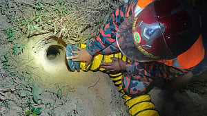Raozan child pulled from borehole dies