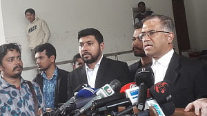 ঢাকা-১৭: তারেক রহমানকে সমর্থন দিয়ে সরে গেলেন সরওয়ার হোসেন