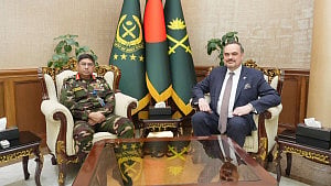 US envoy calls on Army chief