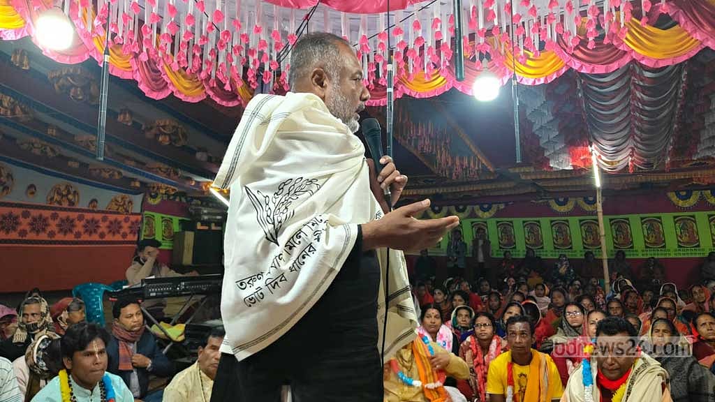 BNP candidate addresses a public gathering in Kotali Para, Gopalganj. File photo.