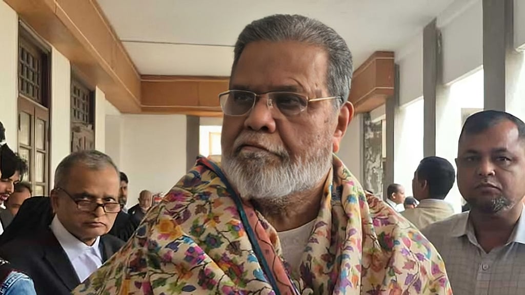 ঋণখেলাপীর কারণে প্রার্থিতা বাতিল হওয়া বিএনপি নেতা মঞ্জুরুল আহসান মুন্সী। 