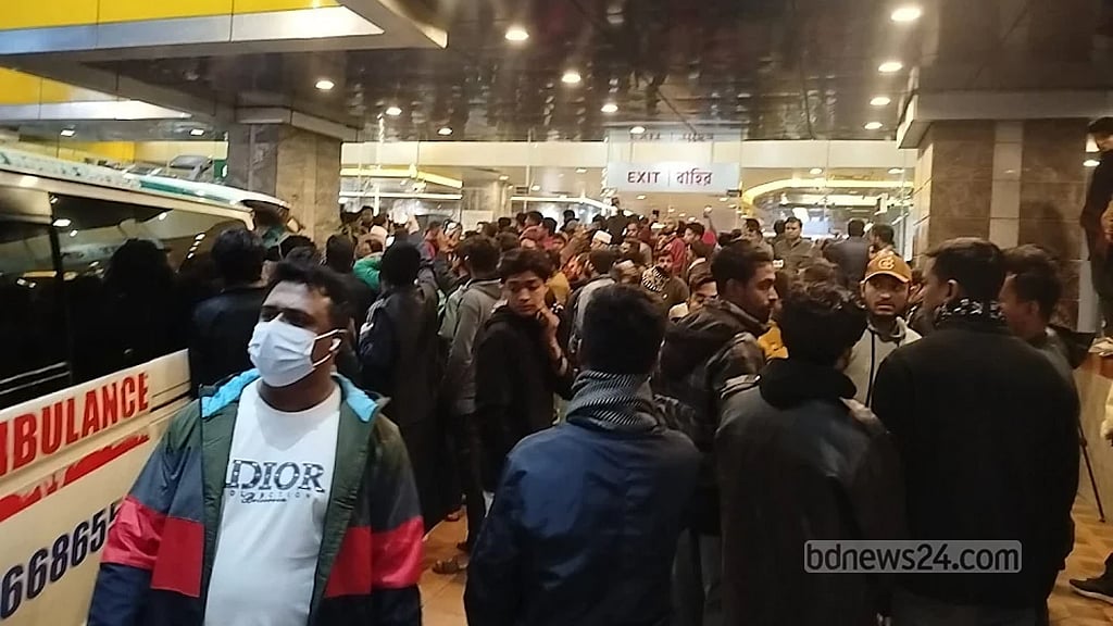 গুলিবিদ্ধ হওয়ার পর ঢাকা মহানগর উত্তর স্বেচ্ছাসেবক দলের সাবেক সাধারণ সম্পাদক আজিজুর রহমান মুছাব্বিরকে নেওয়া হয় পান্থপথের বিআরবি হাসপাতালে। সেই খবরে হাসপাতালটিতে ভিড় করেন নেতাকর্মী ও অনুসারীরা।