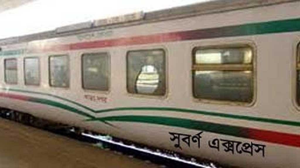 গত জানুয়ারিতে কুমিল্লায় চলন্ত ট্রেনে পাথর নিক্ষেপে এক যাত্রী আহত হন।