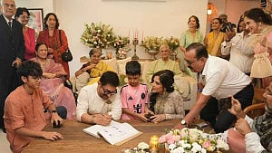 গৌরীর সঙ্গে ঘর বাঁধলেন আমির খান