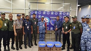 বিমানের দুবাই ফ্লাইটে প্রায় ১৯ কেজি সোনার বার