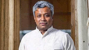 বন্যা: উদ্ধার, ত্রাণ ও পুনর্বাসন কার্যক্রম সমন্বয়ের দায়িত্বে অমিত