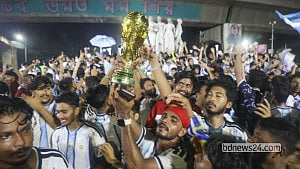 এমন জয়ের পর ঢাবি ক্যাম্পাসে আর্জেন্টিনা সমর্থকদের উল্লাস