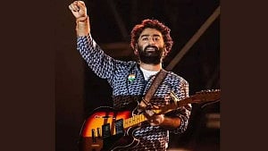 ‘নিজেদের ভগবান মনে করছেন?’ সিজেপির ওপর হামলায় প্রতিবাদী অরিজিৎ