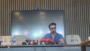 ঢাকায় এসে নতুন অ্যালবামের খবর দিলেন আতিফ আসলাম