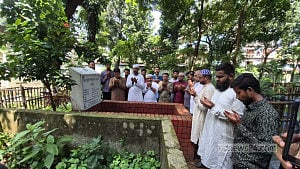 গোয়ার্তুমি বাদ দিয়ে শিক্ষার্থীদের সঙ্গে বসুন, সরকারকে নাসীরুদ্দীন পাটওয়ারী
