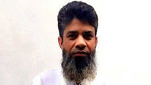 শিক্ষার্থীদের আন্দোলনে ছেলের অংশগ্রহণ, বগুড়ার বিএনপি নেতা বহিষ্কার