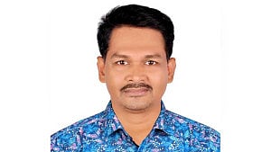 ৩ বছরের সাজা এড়াতে ১২ বছর পলাতক, অবশেষে পুলিশের হাতে ধরা