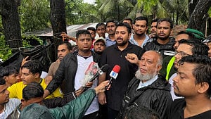 চট্টগ্রামের মানুষ খুবই কষ্টে আছে: নাহিদ ইসলাম