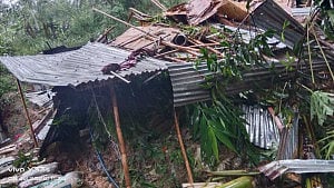 বৃষ্টিতে পাহাড় ধসে চট্টগ্রামে ২ শিশুর মৃত্যু