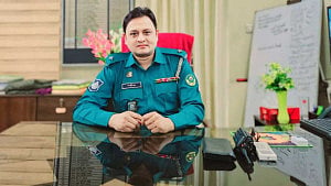 ১৮ দিনের মধ্যে সিএমপির সদরঘাট থানার ওসি প্রত্যাহার