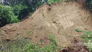 কক্সবাজারে বন্যা-পাহাড় ধসে আরও ২ প্রাণহানি