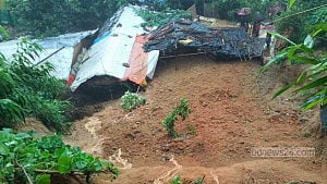 কক্সবাজারে টানা বৃষ্টিকে ফের পাহাড় ধসে নারীর মৃত্যু
