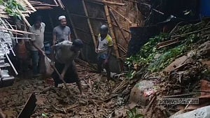 কক্সবাজারে পাহাড়ধসের বিভীষিকা, একরাতেই প্রাণ গেল ৯ জনের